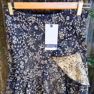 Zara ruffles mini skirt